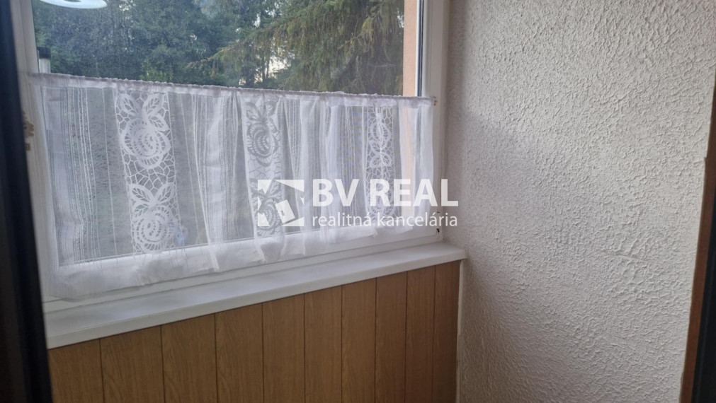 BV REAL Na predaj 4 izbový byt Handlová FM2419