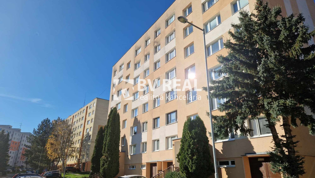 BV REAL Na predaj 4 izbový byt Handlová FM2419