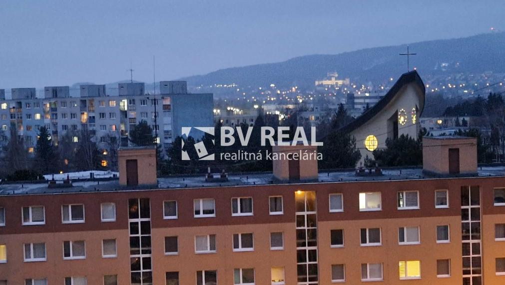 BV REAL Na predaj prerobený 2 izbový byt Prievidza FM2421