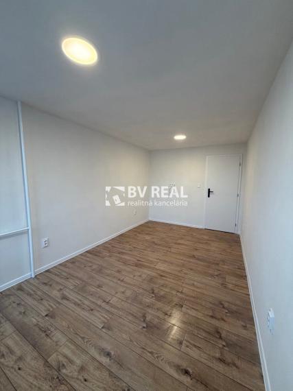 BV REAL na predaj 2 izbový byt Žiar nad Hronom FM2400