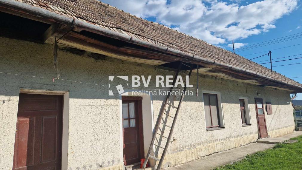BV REAL Predaj rodinný dom a pozemok 1459 m2 Bystričany FM2404