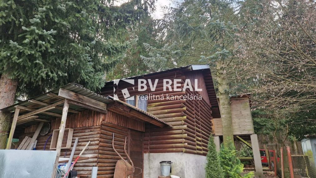 BV REAL chata so záhradou Handlová FM2369