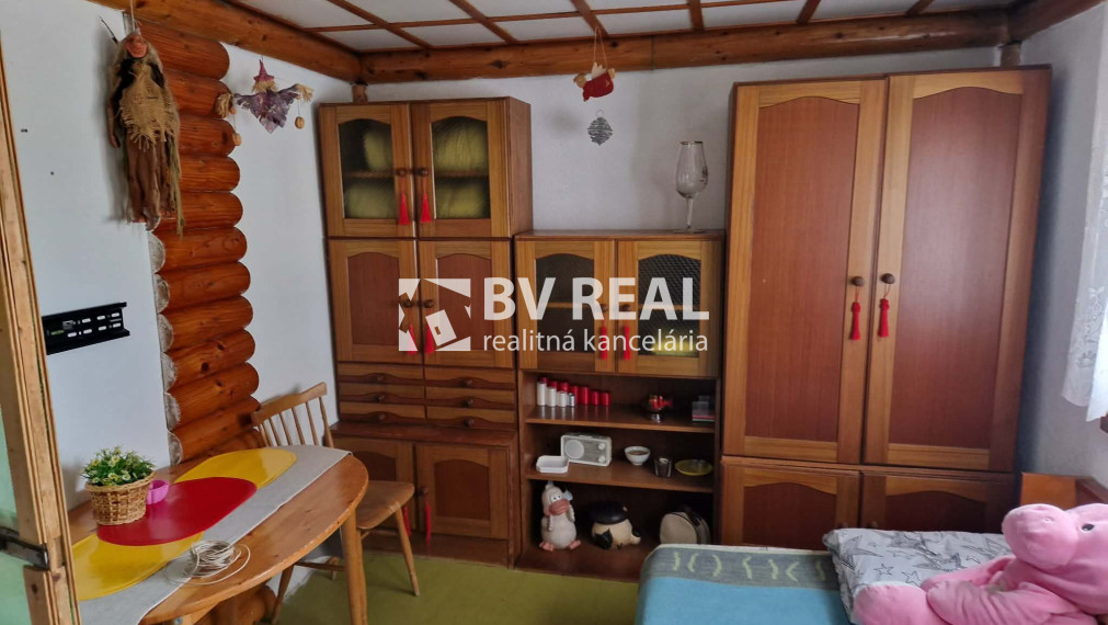 BV REAL chata so záhradou Handlová FM2369
