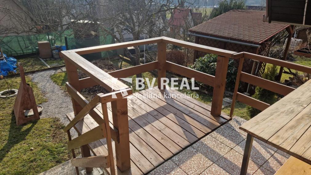 BV REAL murovaná chata so záhradou Prievidza FM2422