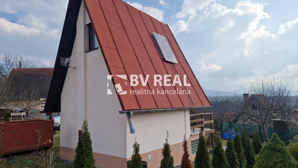 BV REAL murovaná chata so záhradou Prievidza FM2422