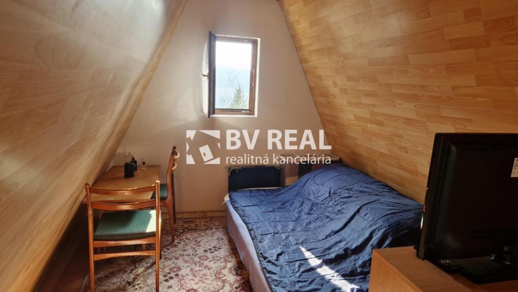 BV REAL murovaná chata so záhradou Prievidza FM2422