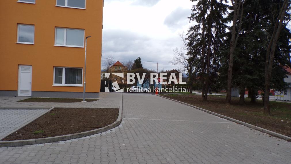 BV REAL Na prenájom 1 izbový byt v novostavbe Nováky FM2225