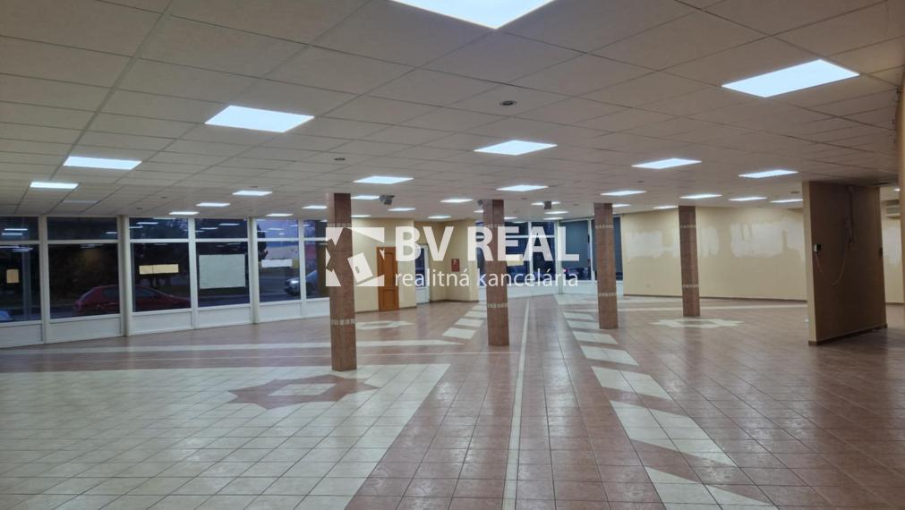 BV REAL Na prenájom polyfunkčná budova Prievidza FM2365