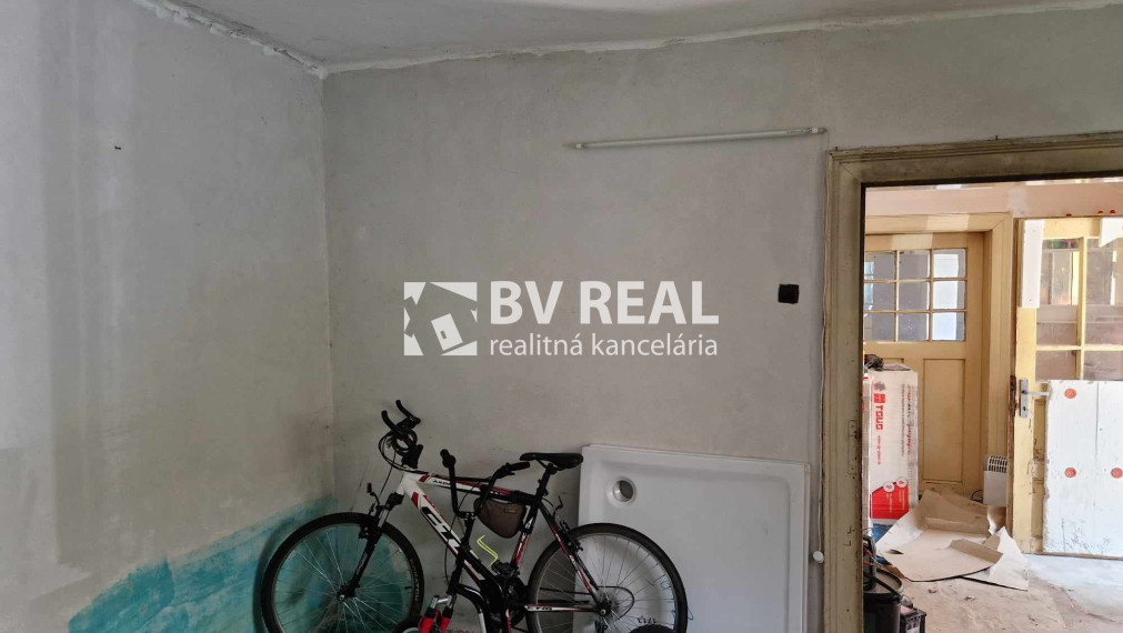 BV REAL Na predaj 2 rodinné domy obec Rybany FM2171