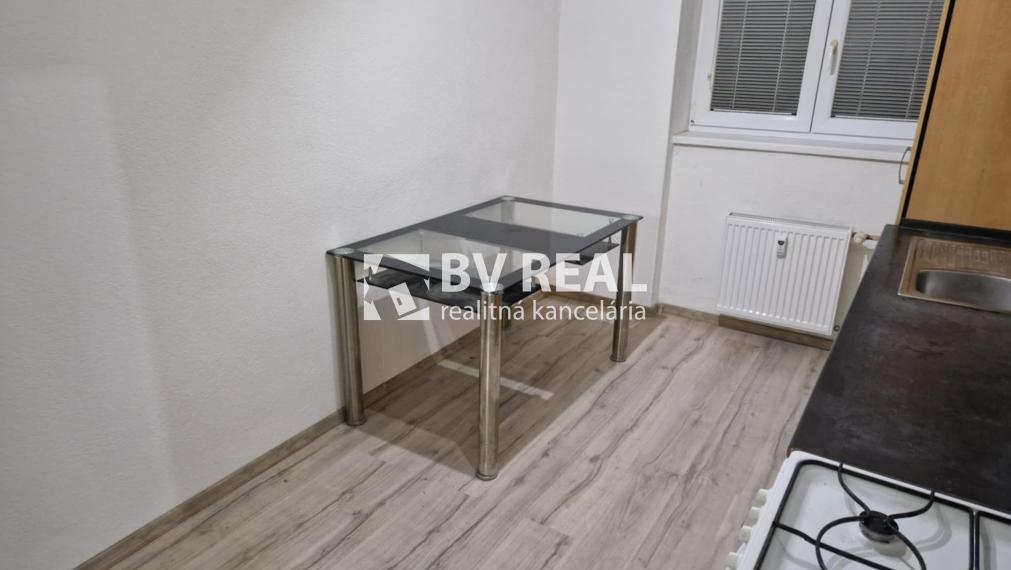BV REAL Na prenájom 2 izbový byt Prievidza FM2728