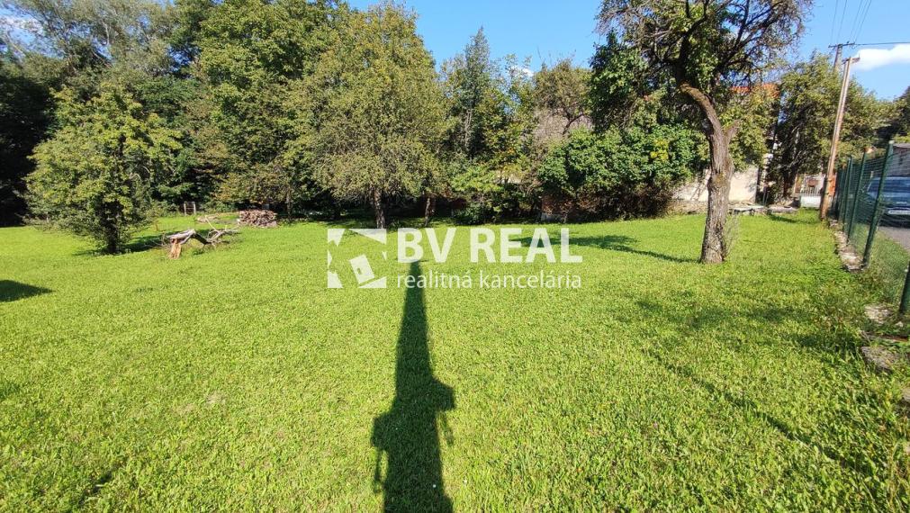BV REAL predaj pozemok 844 m2 Dlžín okres Prievidza BV3024