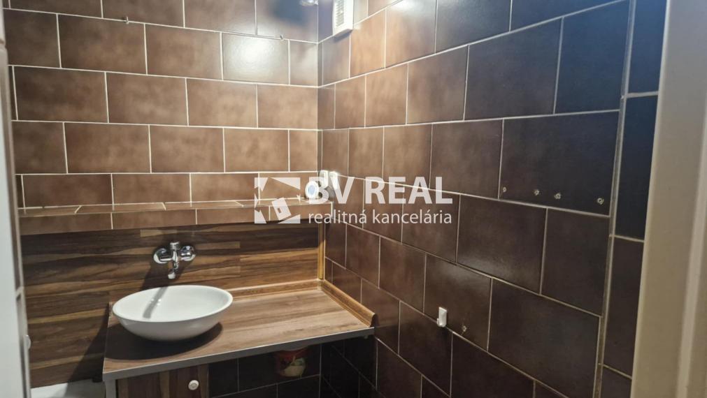 BV REAL Na predaj 3 izbový byt Prievidza FM2429