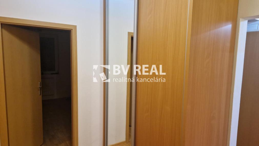 BV REAL Na predaj 3 izbový byt Prievidza FM2429