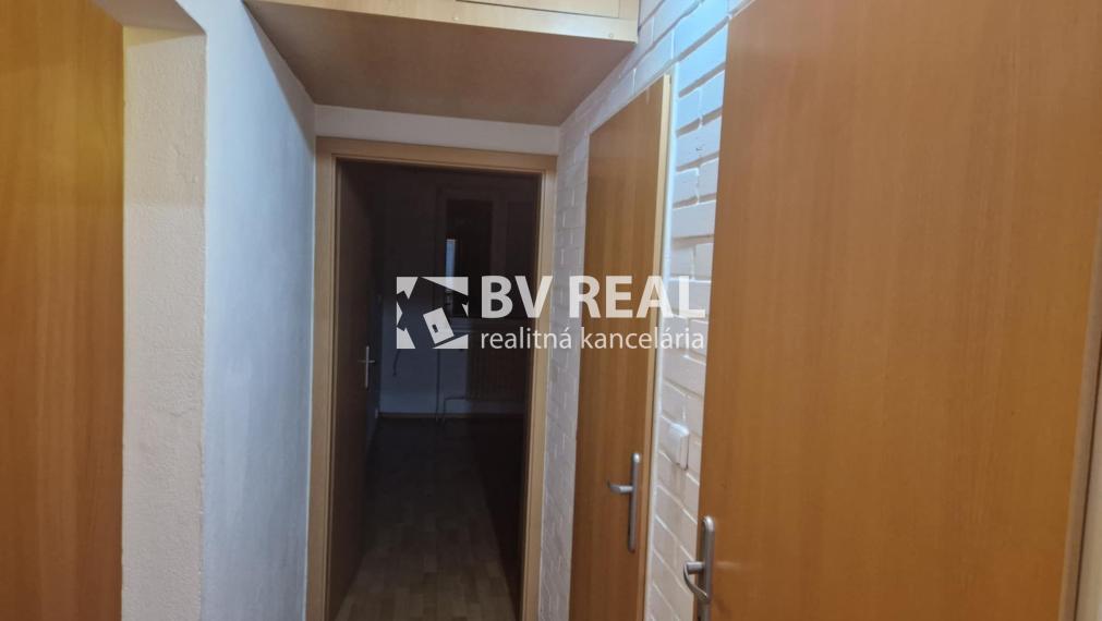 BV REAL Na predaj 3 izbový byt Prievidza FM2429