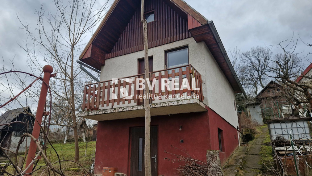 PREDANÉ BV REAL murovaná chata a záhrada Lutila FM2430