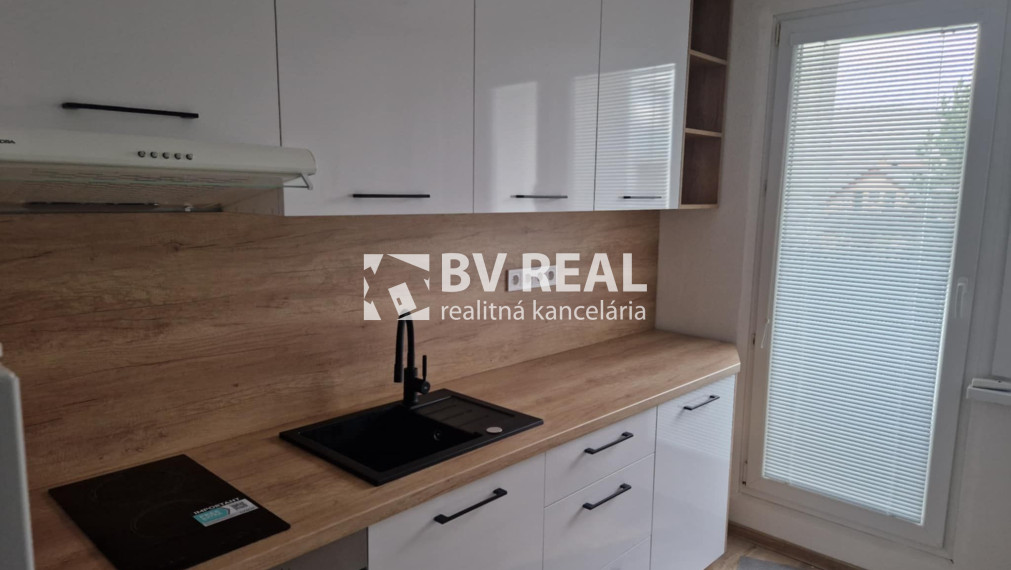 BV REAL Na prenájom 2 izbový byt Žiar nad Hronom FM2431
