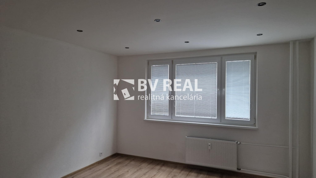 BV REAL Na prenájom 2 izbový byt Žiar nad Hronom FM2431