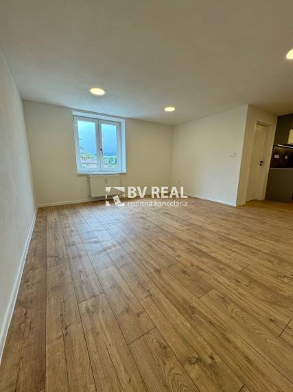 BV REAL Na predaj 2 izbový byt Handlová FM2153