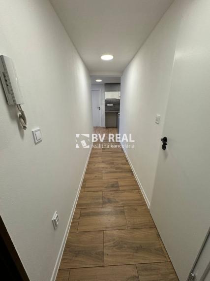 BV REAL Na predaj 2 izbový byt Handlová FM2153