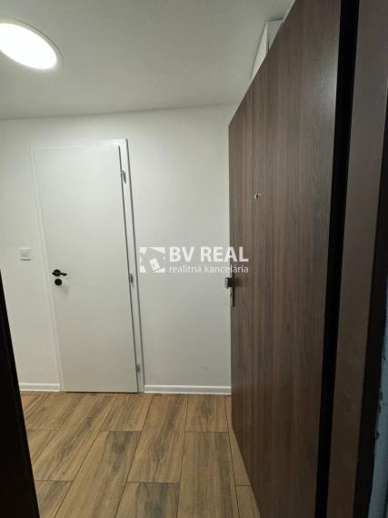 BV REAL Na predaj 2 izbový byt Handlová FM2153