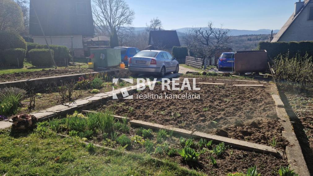 BV REAL murovaná chata so záhradou Prievidza FM2433