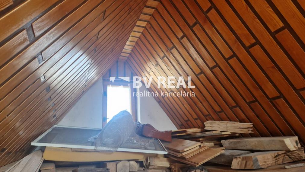 BV REAL murovaná chata so záhradou Prievidza FM2433