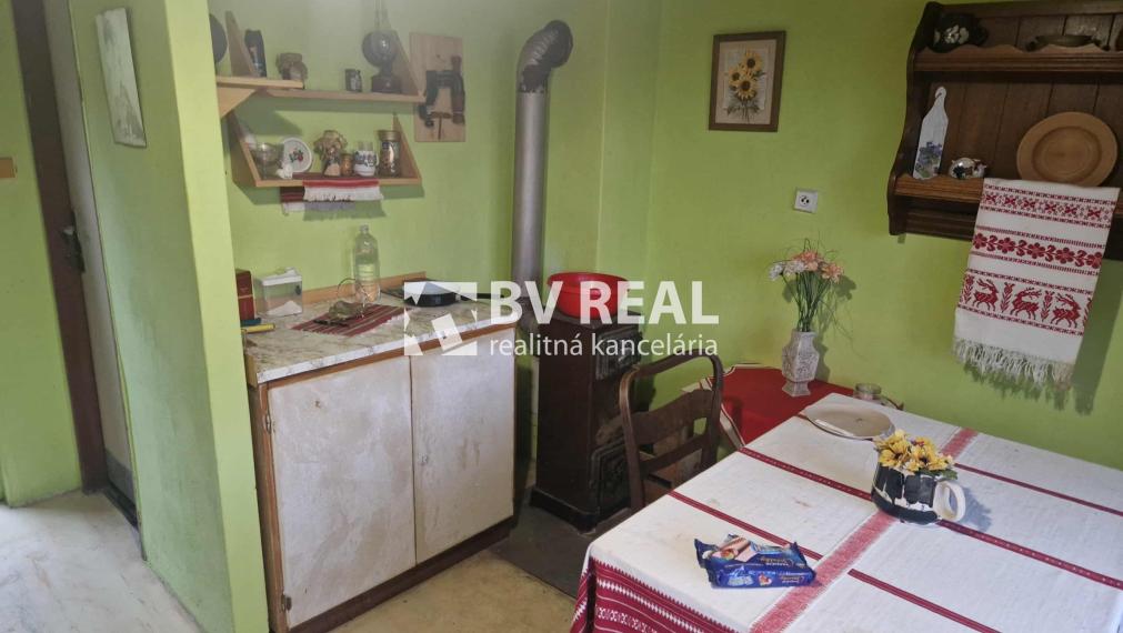 BV REAL Na predaj murovaná chata a záhrada Lutila FM2366