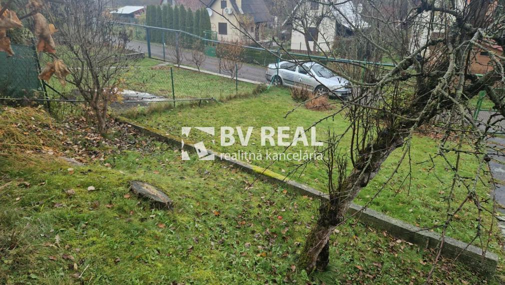 BV REAL Na predaj murovaná chata a záhrada Lutila FM2366