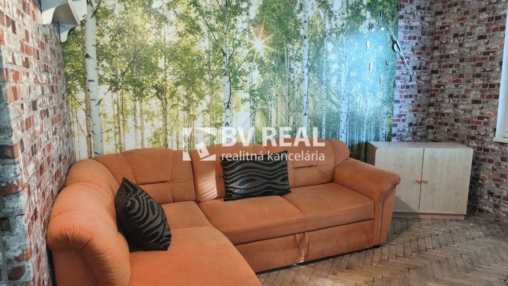 BV REAL Na predaj 2 izbový byt, 2 balkóny, Handlová FM2395