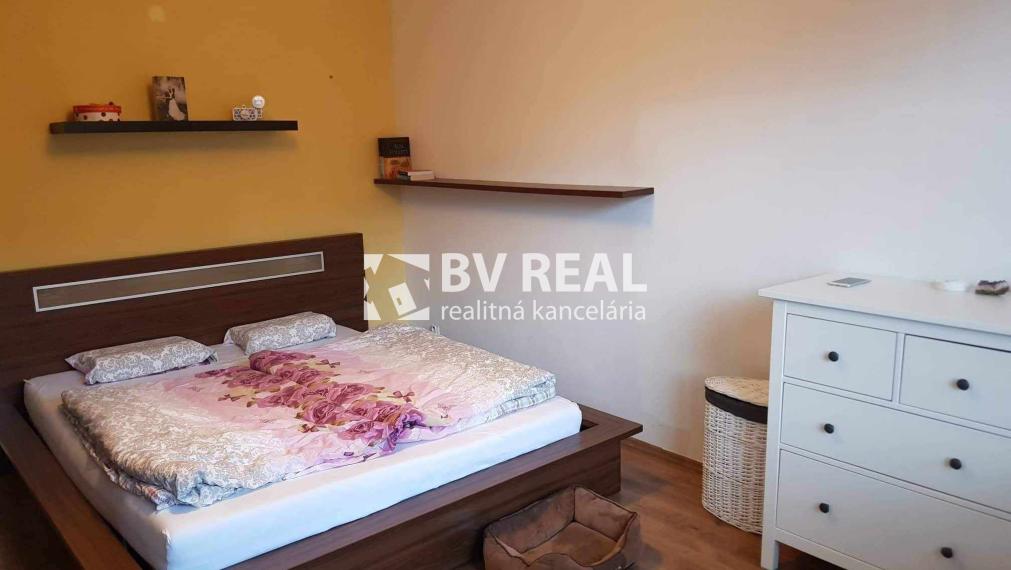 BV REAL Na prenájom 1 izbový byt Prievidza FM2426