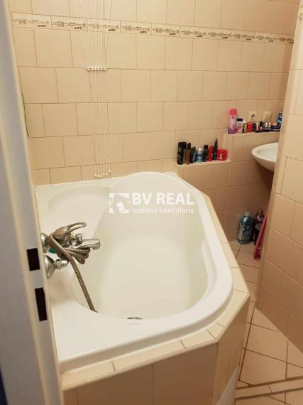 BV REAL Na prenájom 1 izbový byt Prievidza FM2426