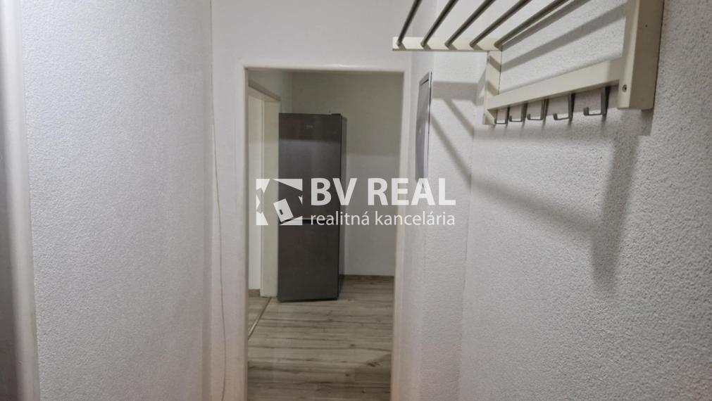BV REAL Na prenájom 2 izbový byt Prievidza FM2728