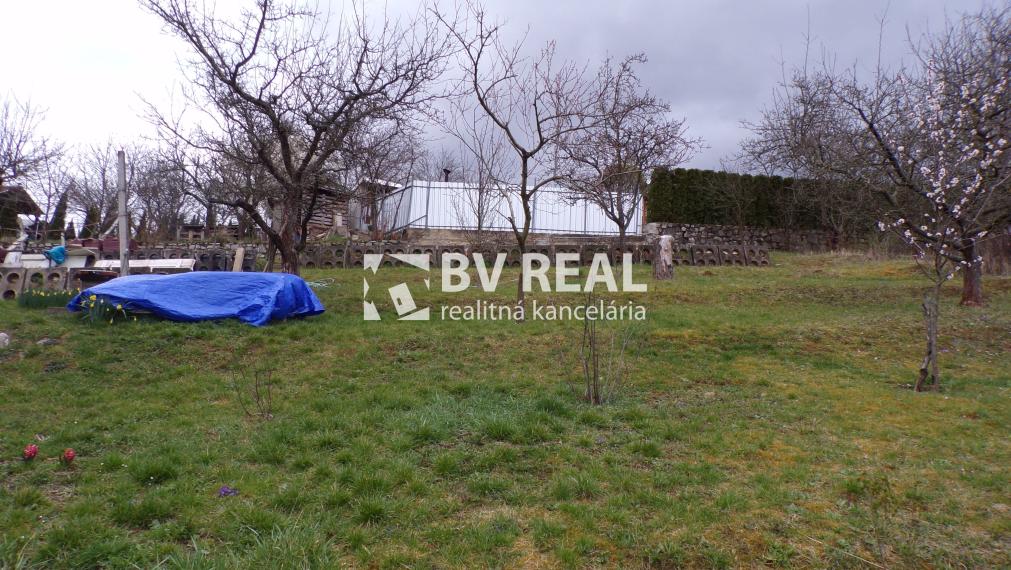 BV REAL Na prenájom aj odkup chata a záhrada Brodzany FM1905
