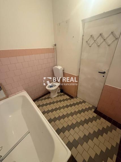 BV REAL na predaj rodinný dom Handlová FM2186