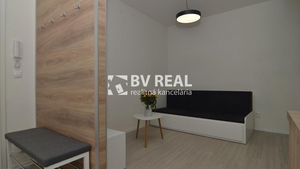 BV REAL Na prenájom garsónka Bánovce nad Bebravou FM2159