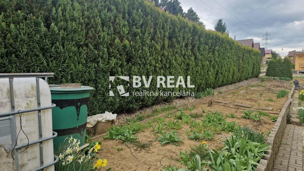 BV REAL murovaná chata so záhradou Prievidza FM2434