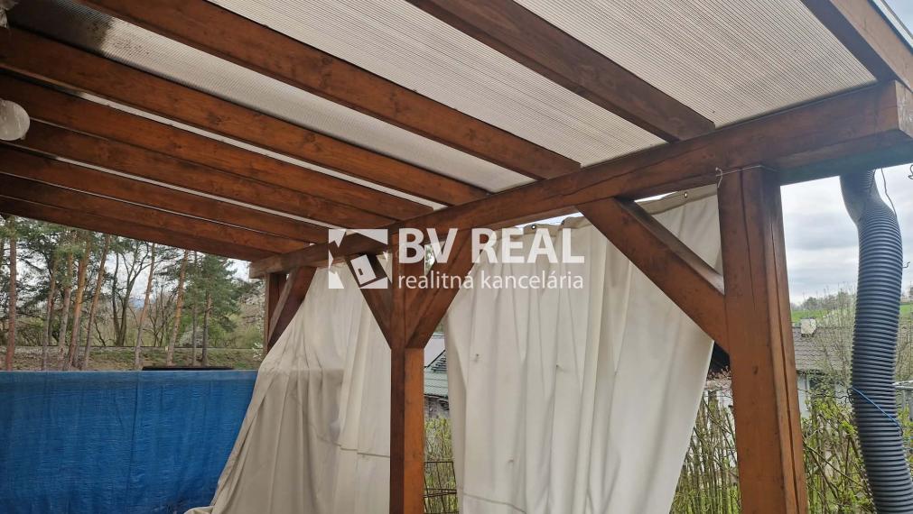 BV REAL murovaná chata so záhradou Prievidza FM2434