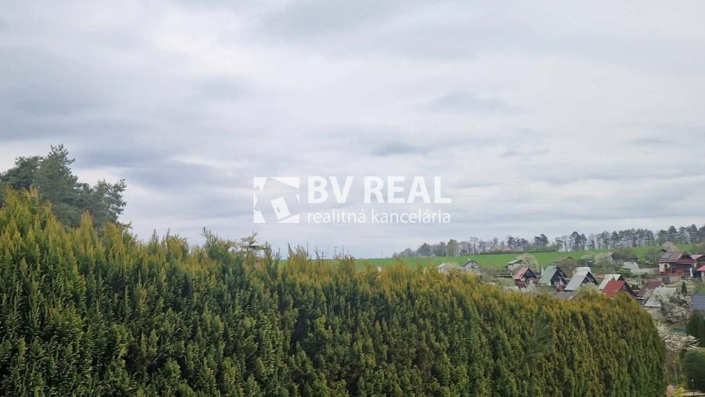 BV REAL murovaná chata so záhradou Prievidza FM2434