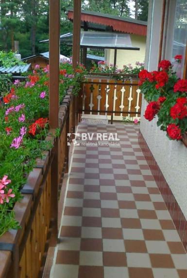 BV REAL murovaná chata so záhradou Prievidza FM2434