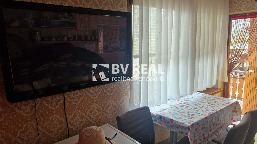 BV REAL murovaná chata so záhradou Prievidza FM2434