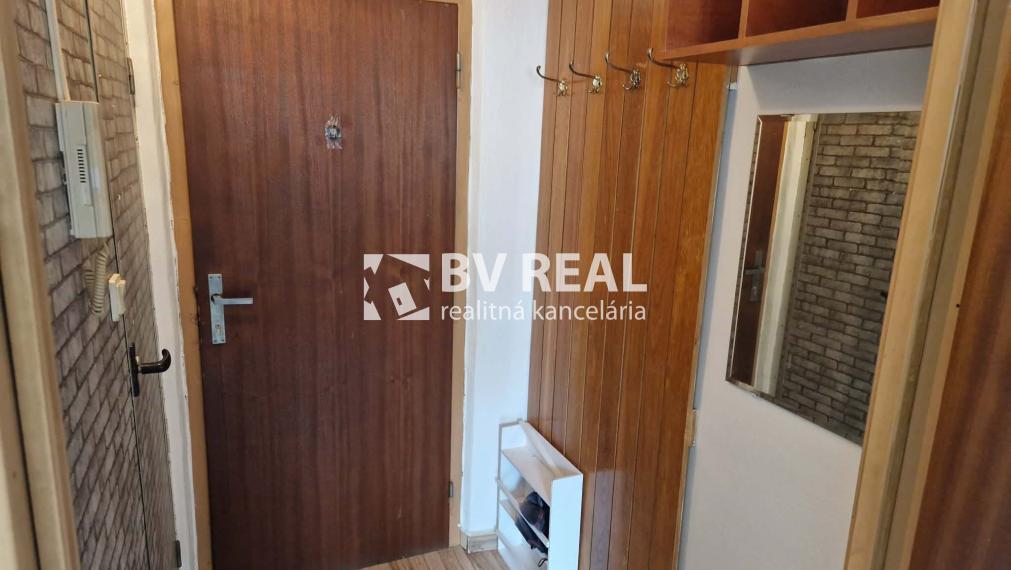 BV REAL Na prenájom zariadená garsónka Prievidza FM2245