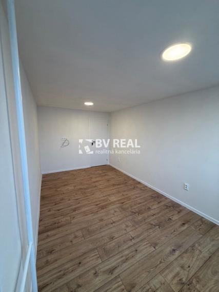 BV REAL na predaj 2 izbový byt Žiar nad Hronom FM2400