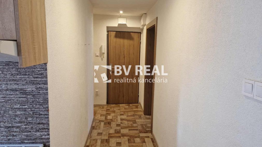 BV REAL Na predaj 2 izbový byt Handlová FM2291