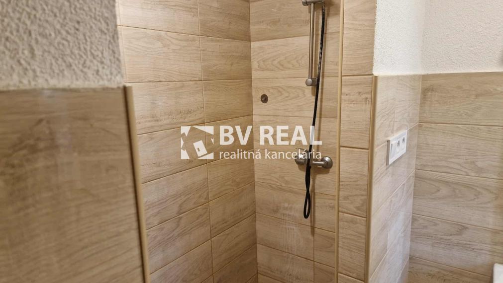 BV REAL Na predaj 2 izbový byt Handlová FM2291