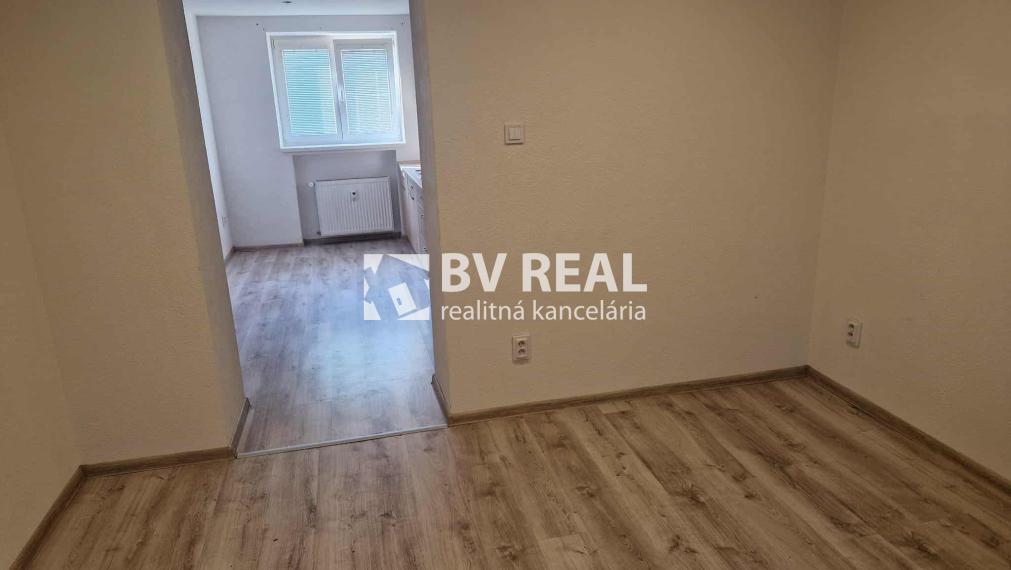 BV REAL Na predaj 2 izbový byt Handlová FM2291