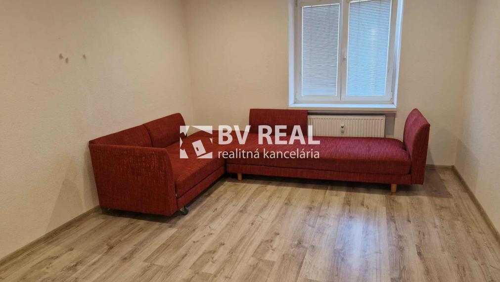 BV REAL Na predaj 2 izbový byt Handlová FM2291