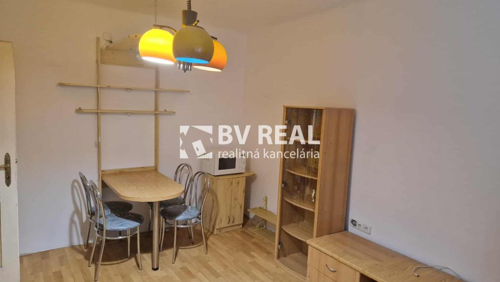 BV REAL Na predaj 2 izbový byt mesto Nováky FM2333