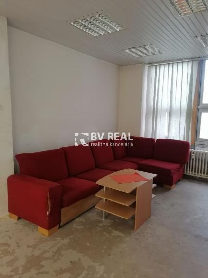 BV REAL na prenájom 4 izbový apartmán Žiar nad Hronom FM2093