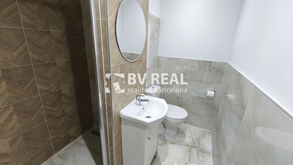 BV REAL prenájom 1 izbový byt 39 m2 Prievidza Jesenského BV6002
