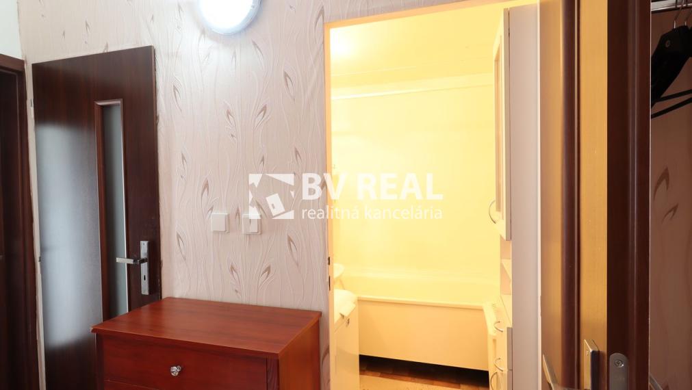 BV REAL prenájom 2 izbový byt 50 m2 Prievidza Zapotočky BV6003